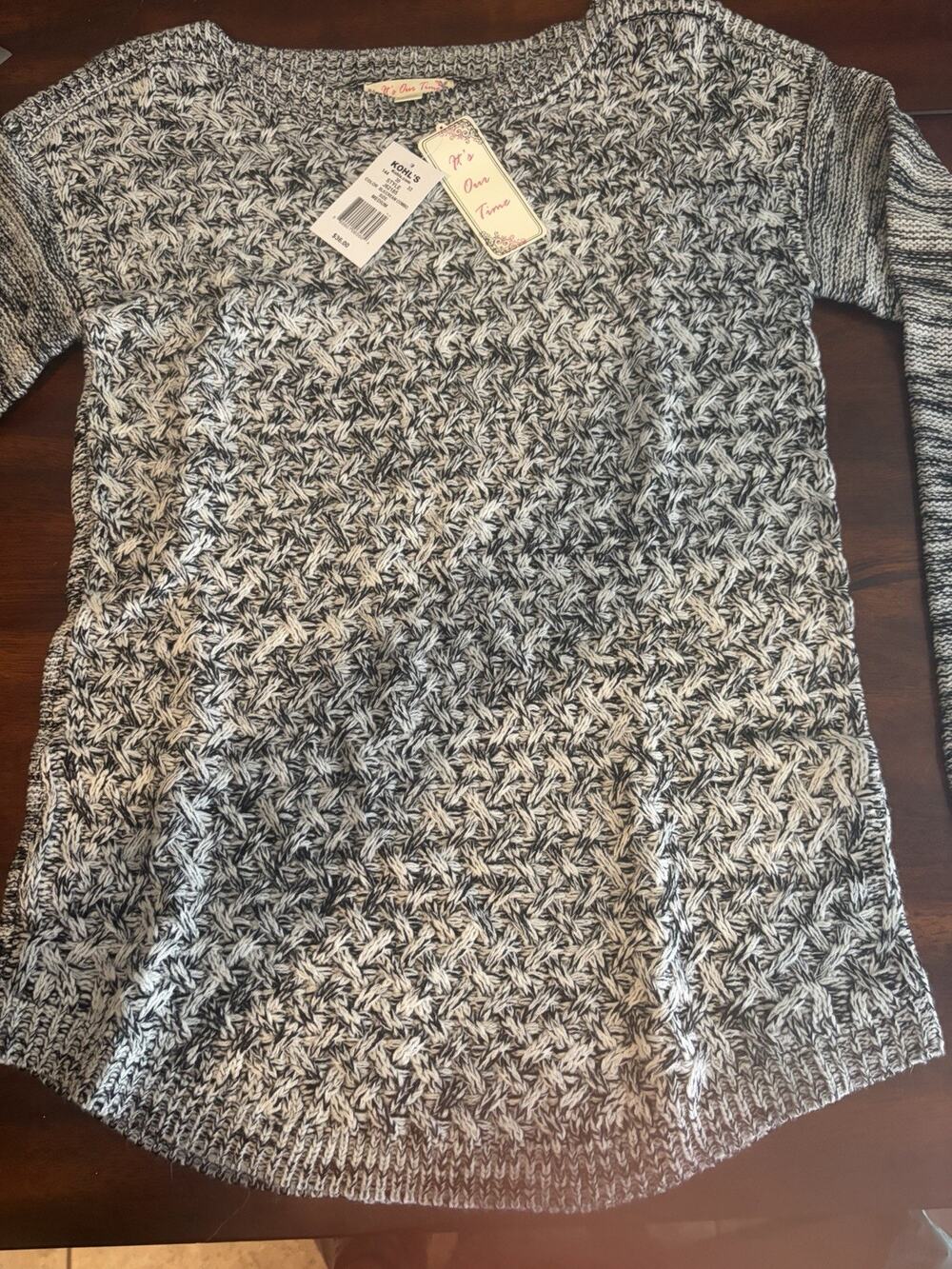 It’s Our Time Women’s Medium Marled Knit Sweater Black Cream Short Sleeve NWT